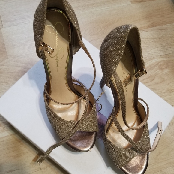 Heels - Picture 2 of 2